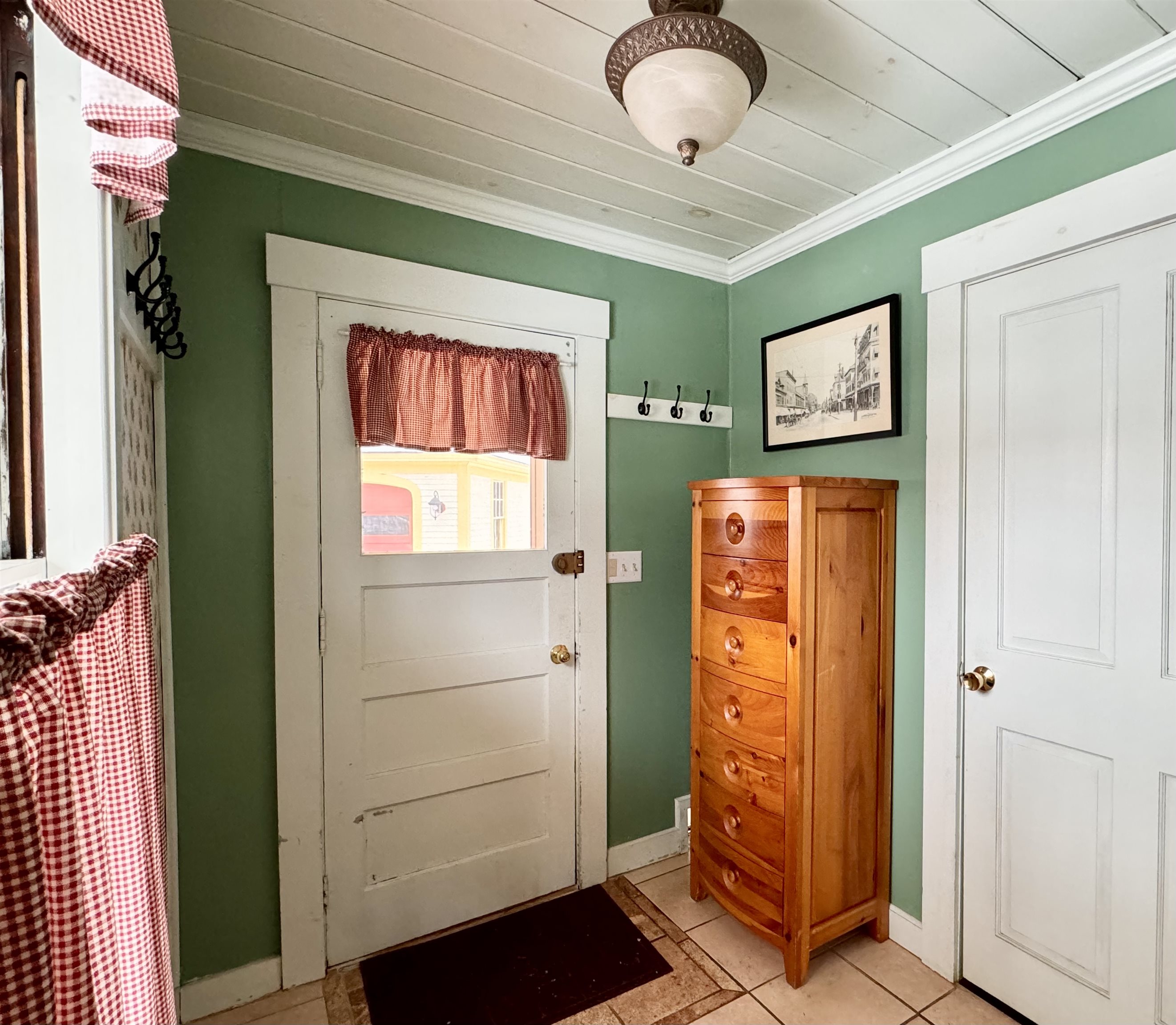 44 Atkinson Street Rockingham, VT 05101 - Photo 12 of 39