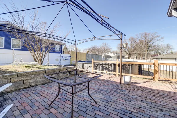 $300,000 | 1411 2nd Avenue, Camanche, IA 52730