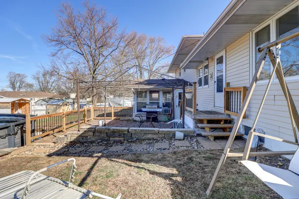 $300,000 | 1411 2nd Avenue, Camanche, IA 52730
