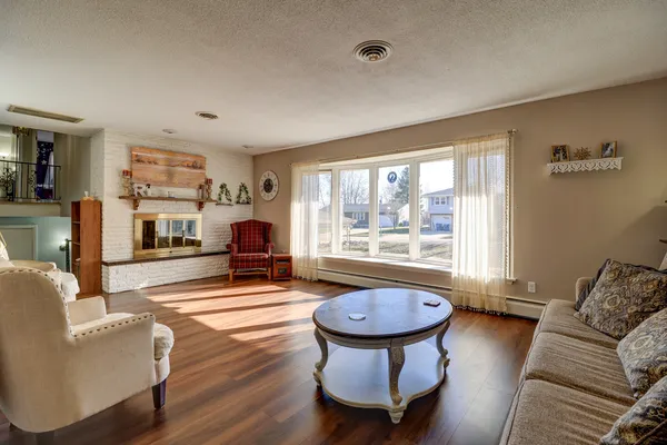 $300,000 | 1411 2nd Avenue, Camanche, IA 52730