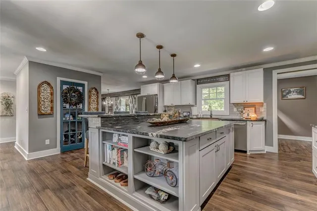 $899,000 | 400 Racehorse Drive, Summerville, GA 30747