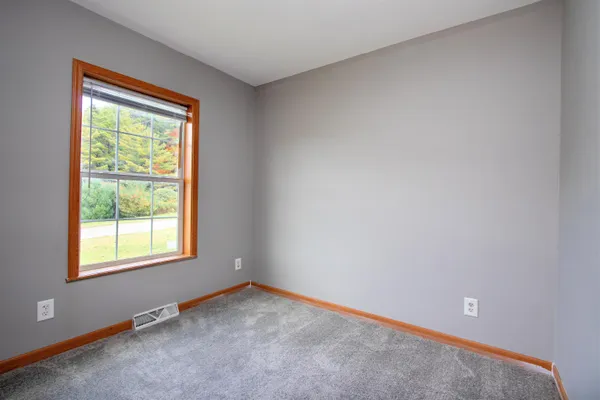 $289,000 | 16 Deer Creek Lane, St. Johnsbury, VT 05819