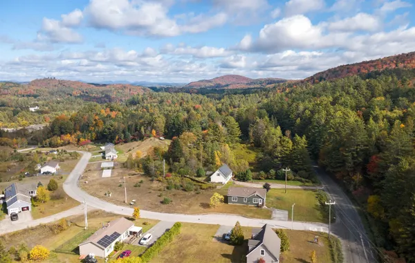 $289,000 | 16 Deer Creek Lane, St. Johnsbury, VT 05819