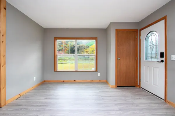 $289,000 | 16 Deer Creek Lane, St. Johnsbury, VT 05819