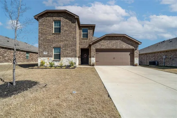 $2,395 | 813 Cottonwood Way, Royse City, TX 75189