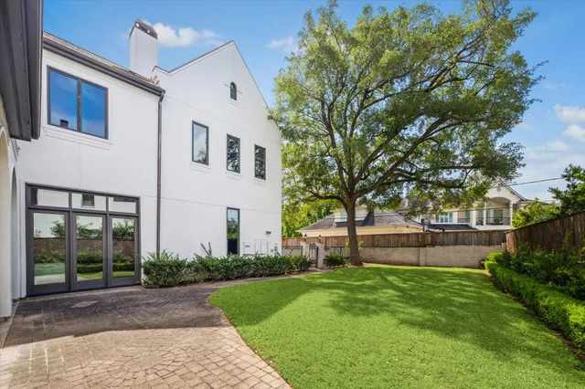 $2,995,000 | 5303 Longmont Drive, Houston, TX 77056