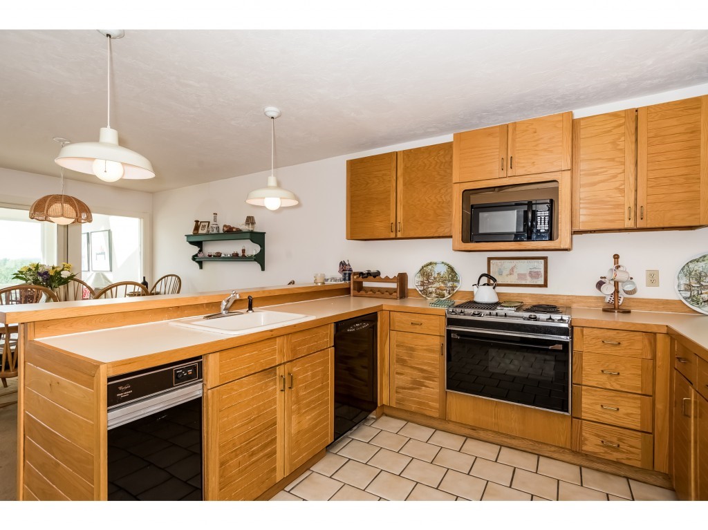 22 Topside Road, Unit 2 Moultonborough, NH 03254 - Photo 7 of 36