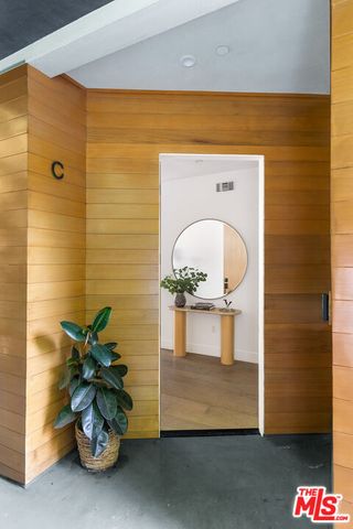 $2,395,000 | 1927 18th Street, Unit C, Santa Monica, CA 90404