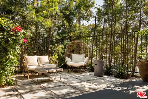 $2,395,000 | 1927 18th Street, Unit C, Santa Monica, CA 90404