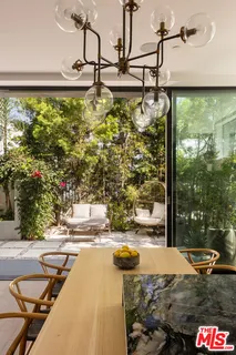 $2,395,000 | 1927 18th Street, Unit C, Santa Monica, CA 90404