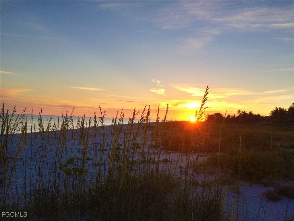 400 Rabbit Road Sanibel, FL 33957 - Photo 11 of 34