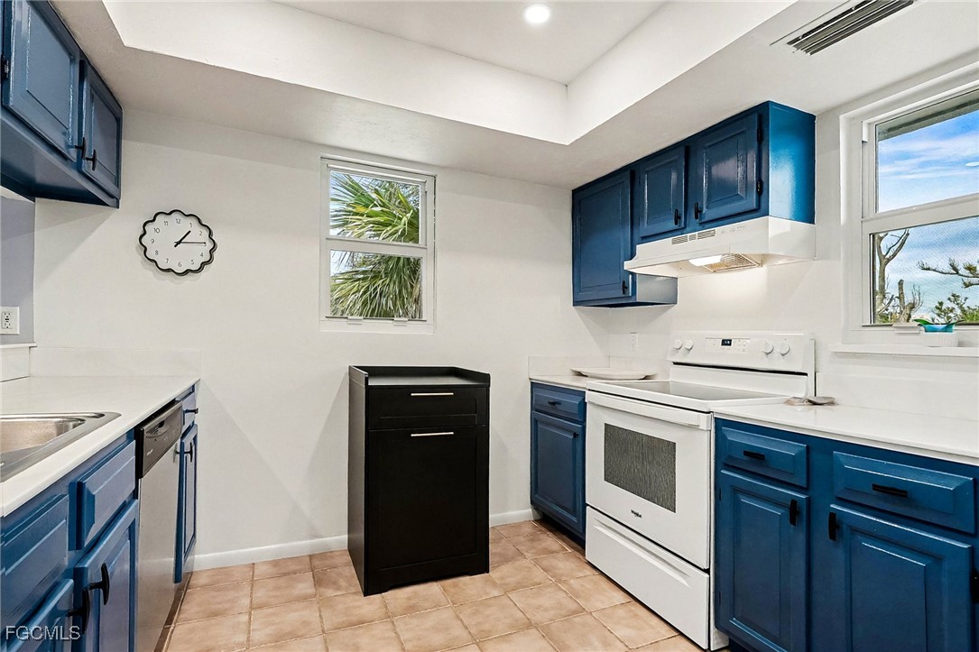 400 Rabbit Road Sanibel, FL 33957 - Photo 9 of 34