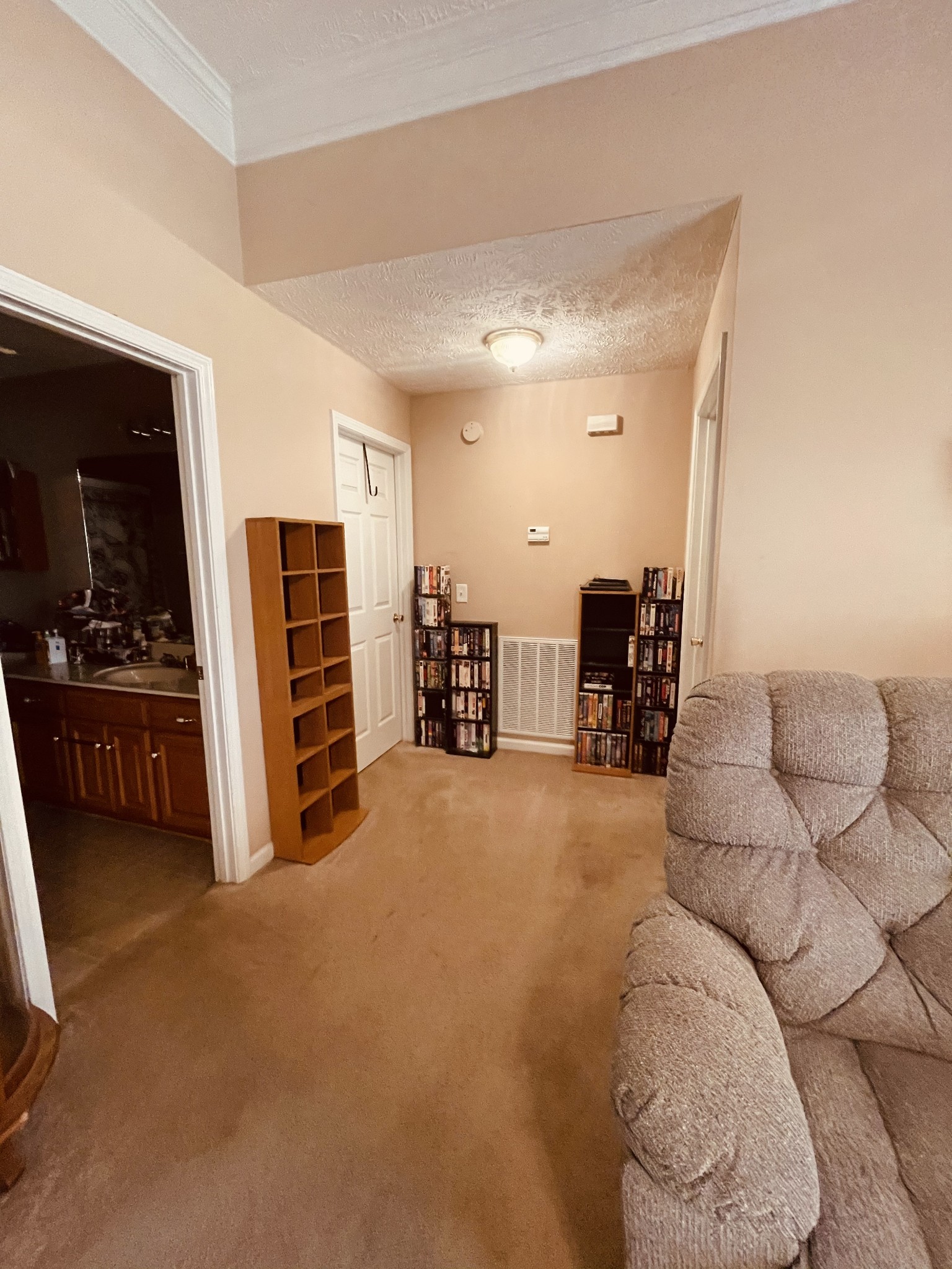 2948 Riley Creek Road Normandy, TN 37360 - Photo 9 of 28 a view of livingroom with furniture