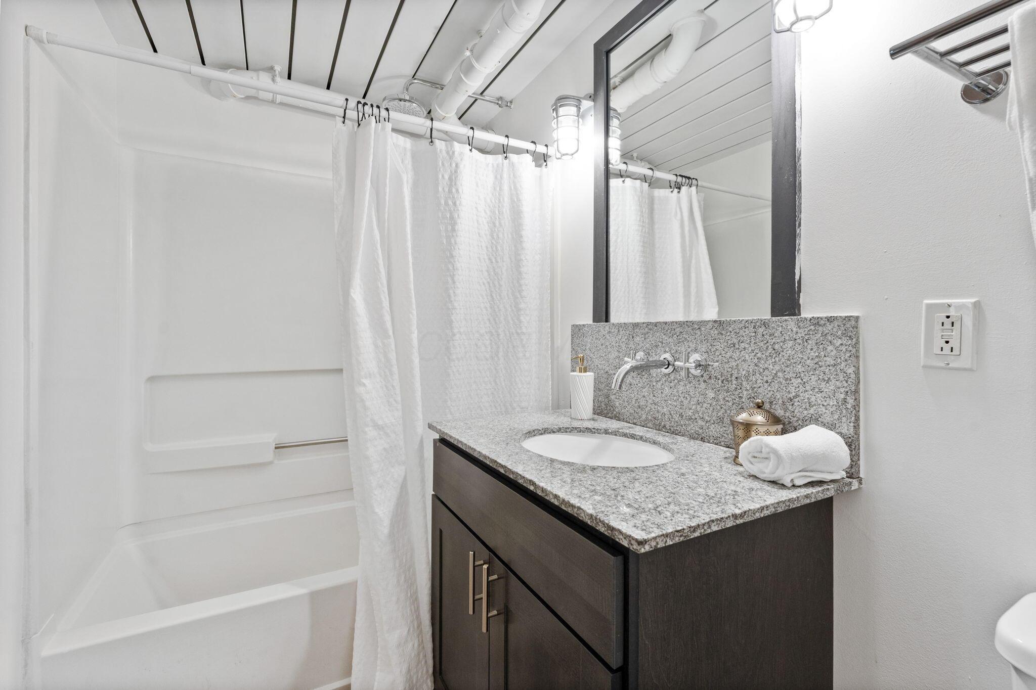 60 East Spring Street, Unit 211 Columbus, OH 43215 - Photo 24 of 56 27-web-or-mls-133