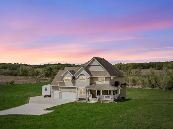 $1,200,000 | 25735 Highview Avenue, Farmington, MN 55024