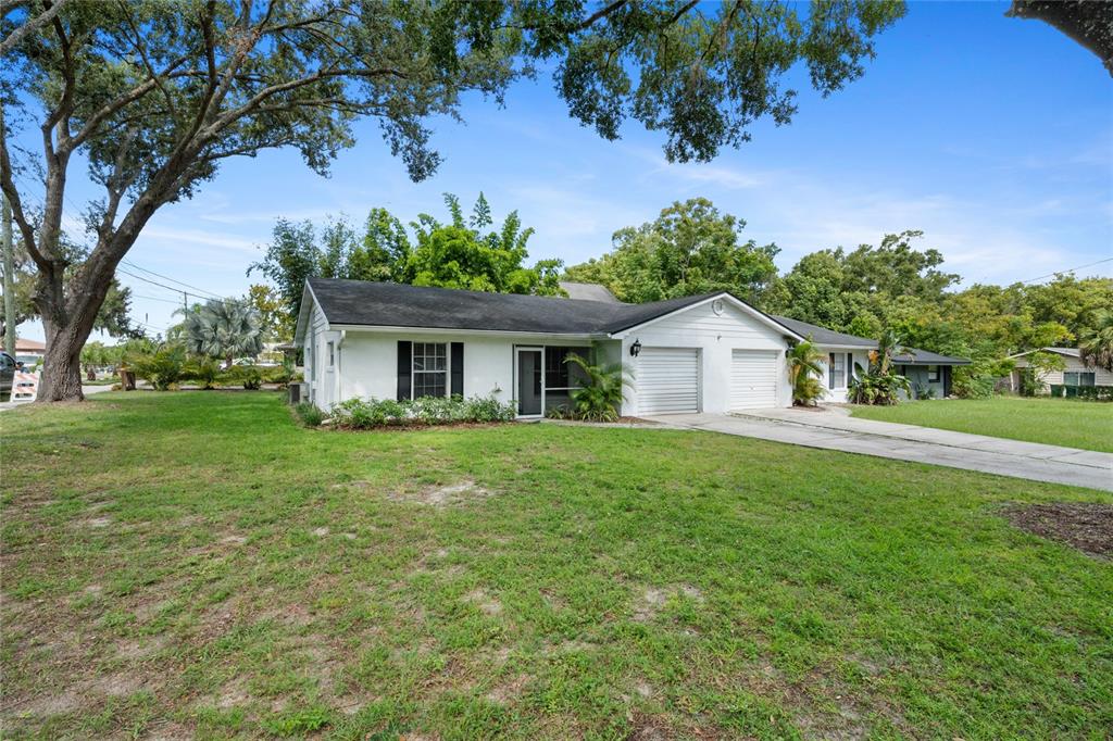 125 North Rhodes Street Mount Dora, FL 32757 - Photo 2 of 38 Gallery Image 2