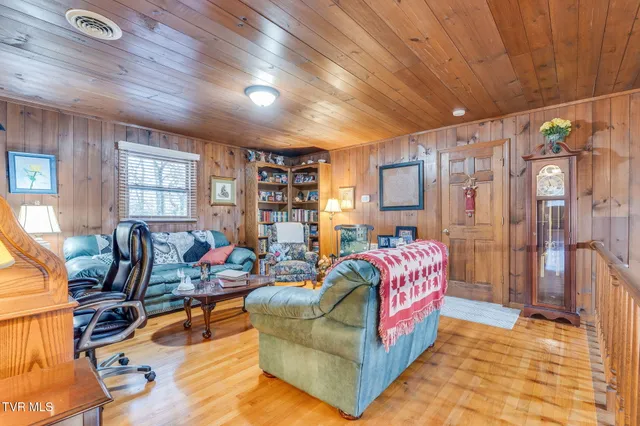 $650,000 | 1934 Old Walnut Lane, Jefferson City, TN 37760