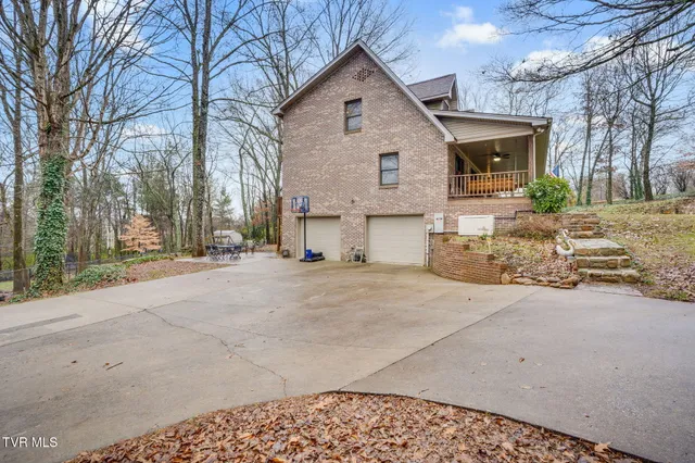 $650,000 | 1934 Old Walnut Lane, Jefferson City, TN 37760