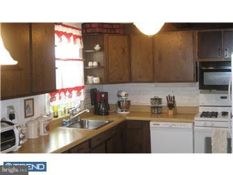 11720 Telfair Road Philadelphia, PA 19154 - Photo 5 of 9 Kitchen
