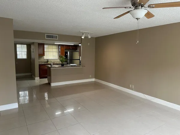 $2,400 | 6283 La Costa Drive, Unit D, Boca Raton, FL 33433