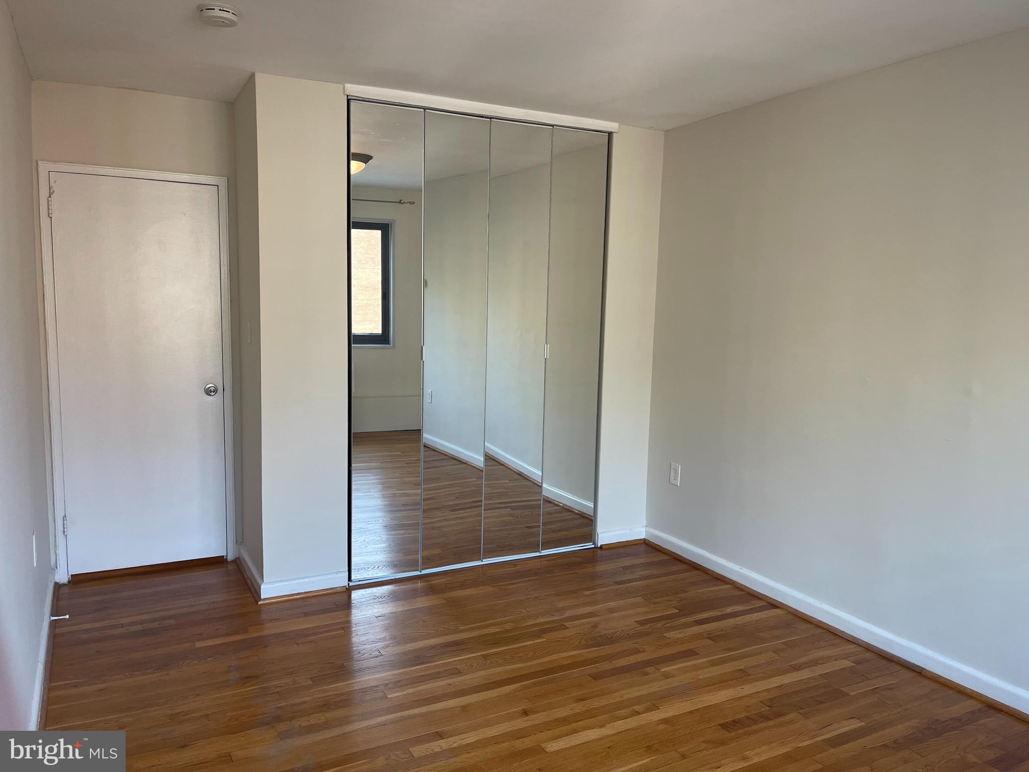 1200 South Arlington Ridge Road, Unit 607 Arlington, VA 22202 - Photo 14 of 18 2nd Bedroom