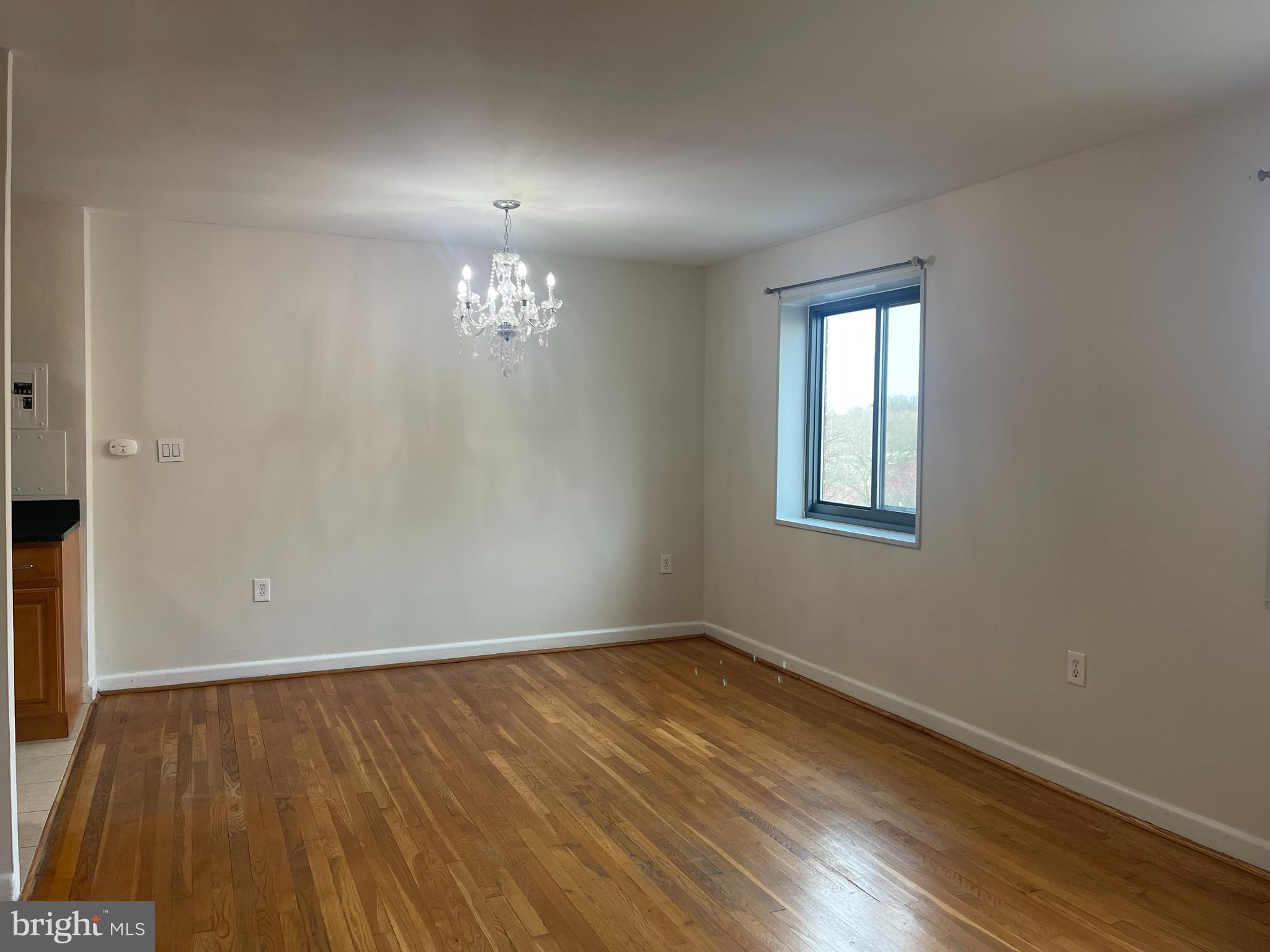 1200 South Arlington Ridge Road, Unit 607 Arlington, VA 22202 - Photo 5 of 18 Dining Room