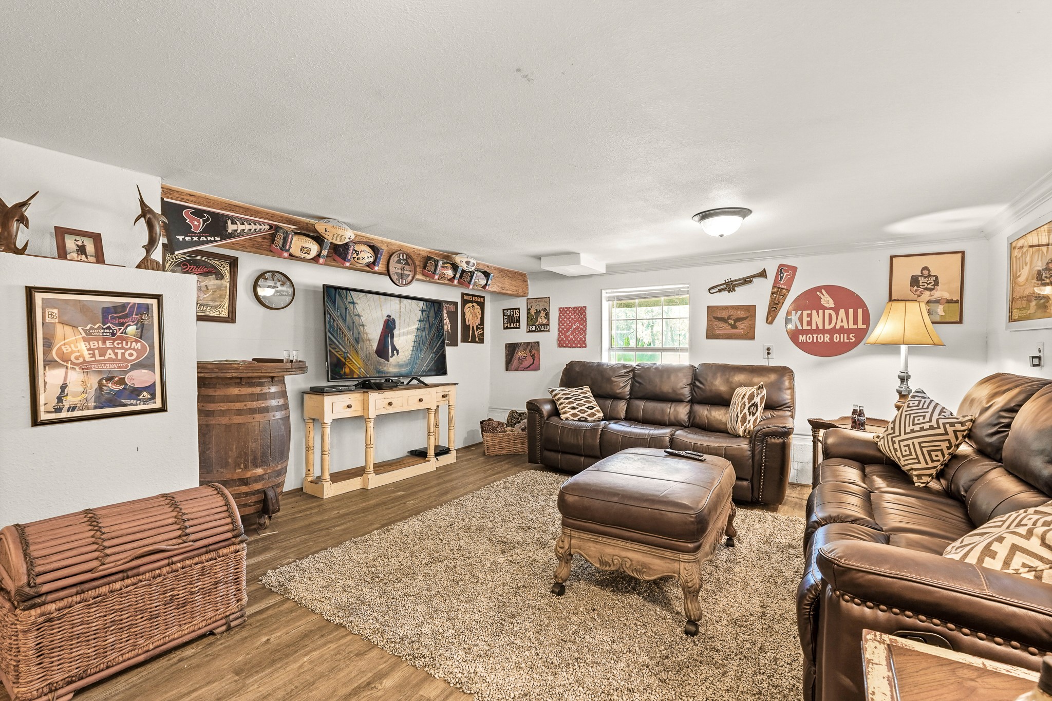 1505 Wagon Road Simonton, TX 77485 - Photo 25 of 50 a living room with furniture and a flat screen tv