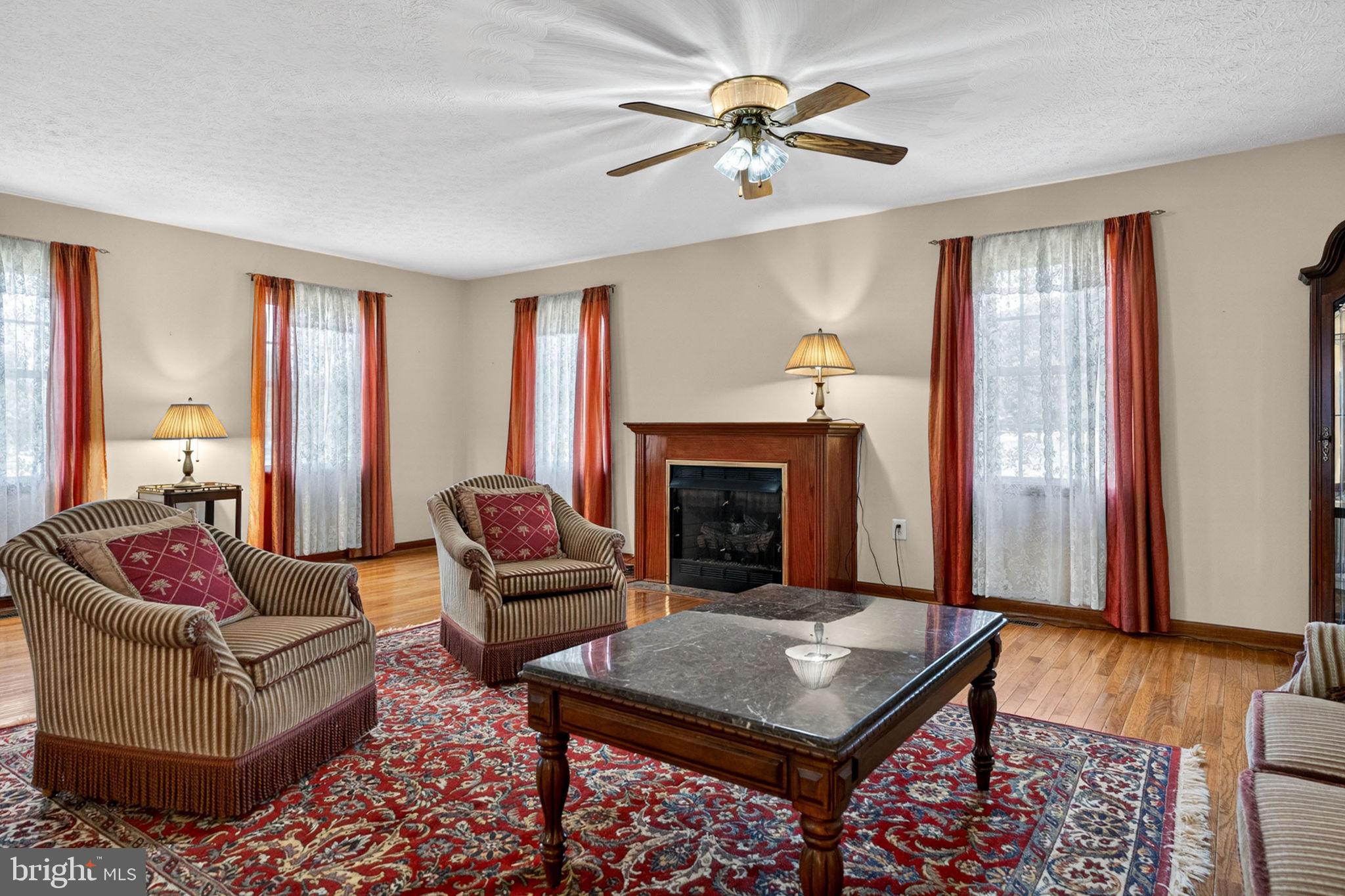6315 Ida Road Stanley, VA 22851 - Photo 35 of 83 Living Room