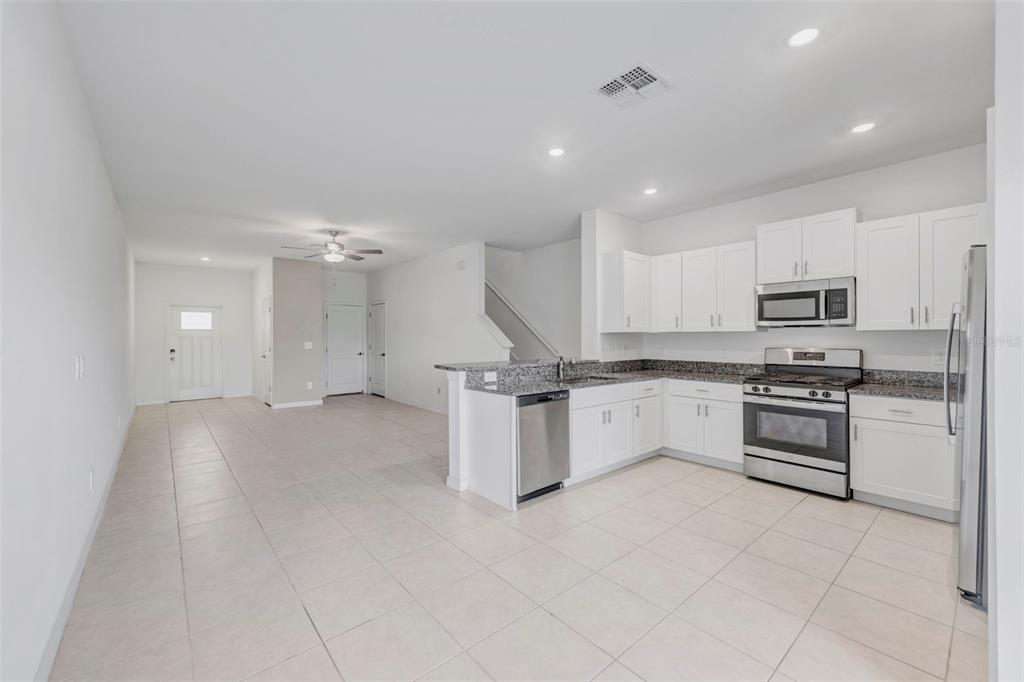 8309 Corner Pine Way New Port Richey, FL 34655 - Photo 5 of 33