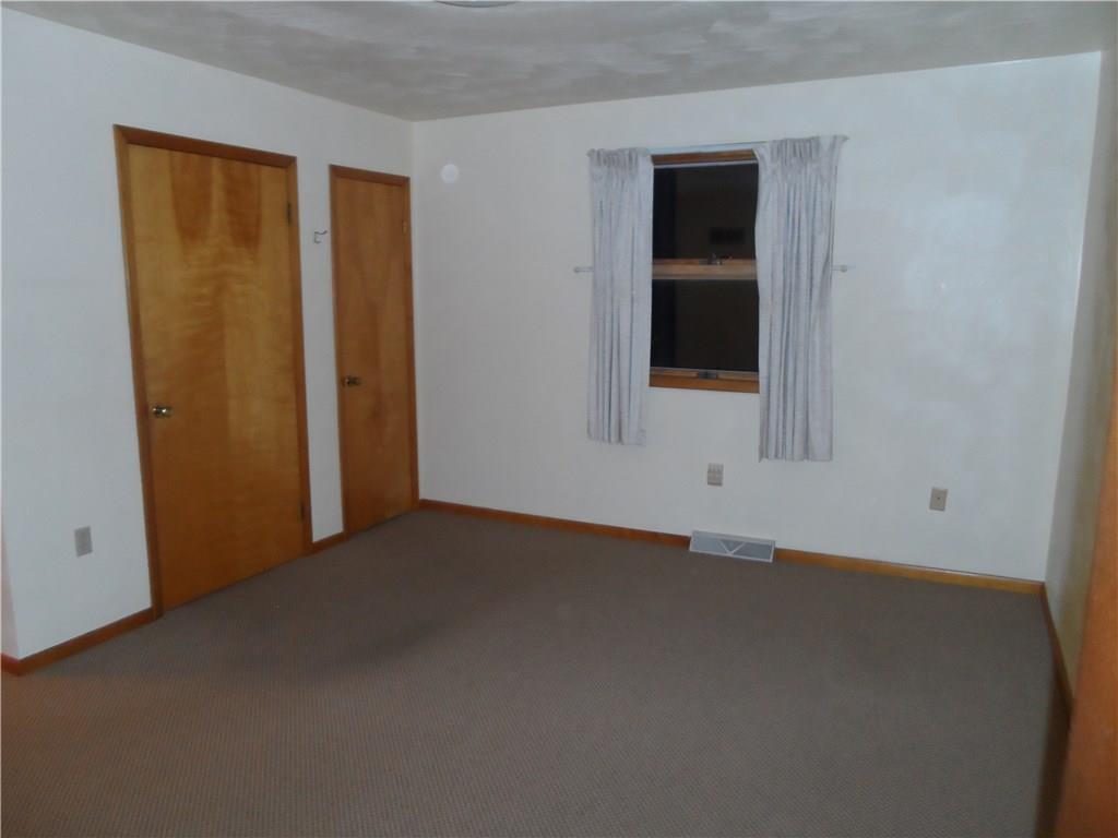 186 Oak Ridge Drive Butler, PA 16002 - Photo 9 of 25