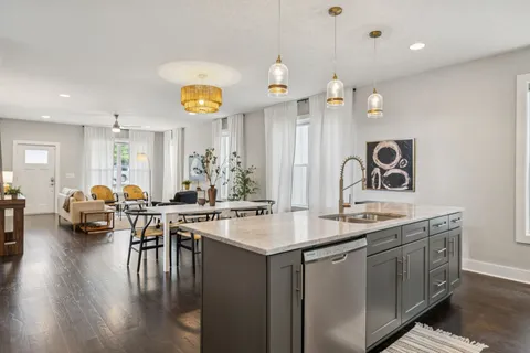 $750,000 | 703 B Skyview Drive, Nashville, TN 37206