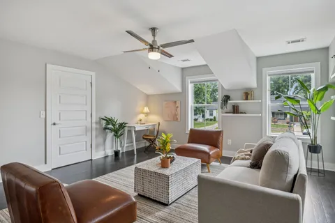 $750,000 | 703 B Skyview Drive, Nashville, TN 37206