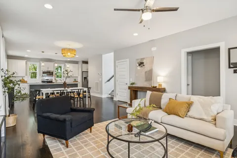 $750,000 | 703 B Skyview Drive, Nashville, TN 37206