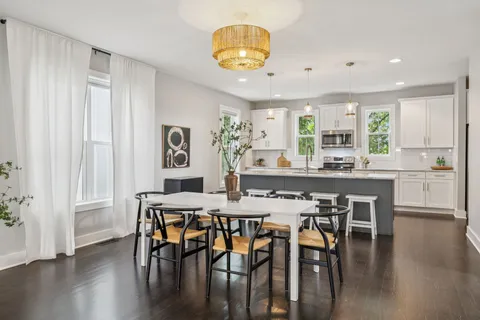 $750,000 | 703 B Skyview Drive, Nashville, TN 37206