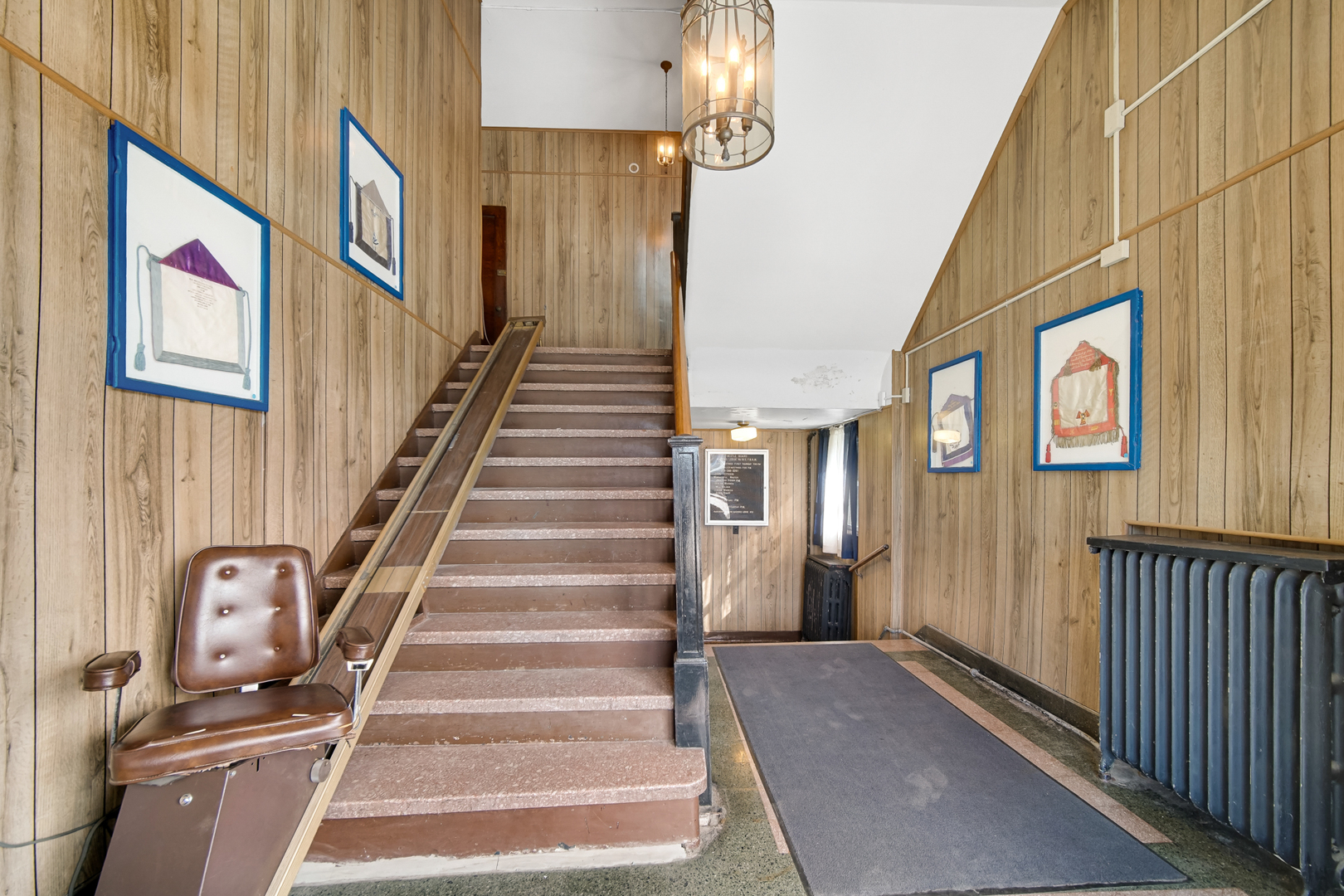 512 Temple Street Whiting, IN 46394 - Photo 13 of 22 a view of an entryway