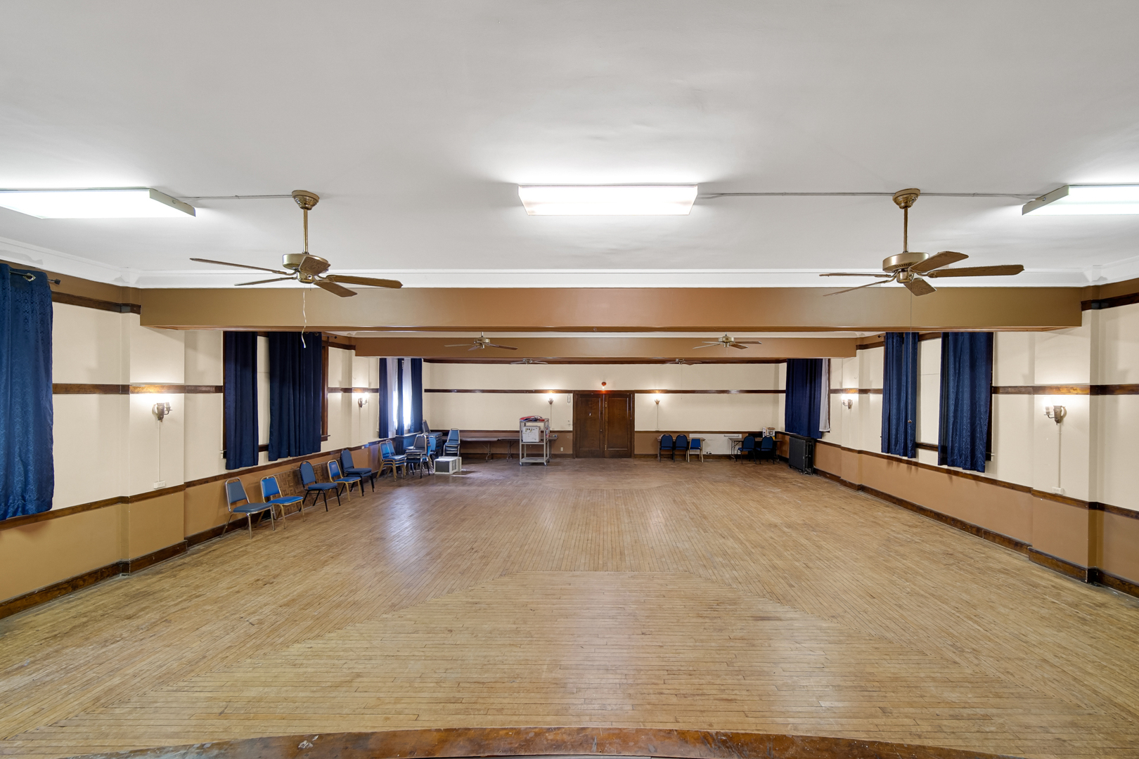 512 Temple Street Whiting, IN 46394 - Photo 16 of 22 a view of a room with gym equipment