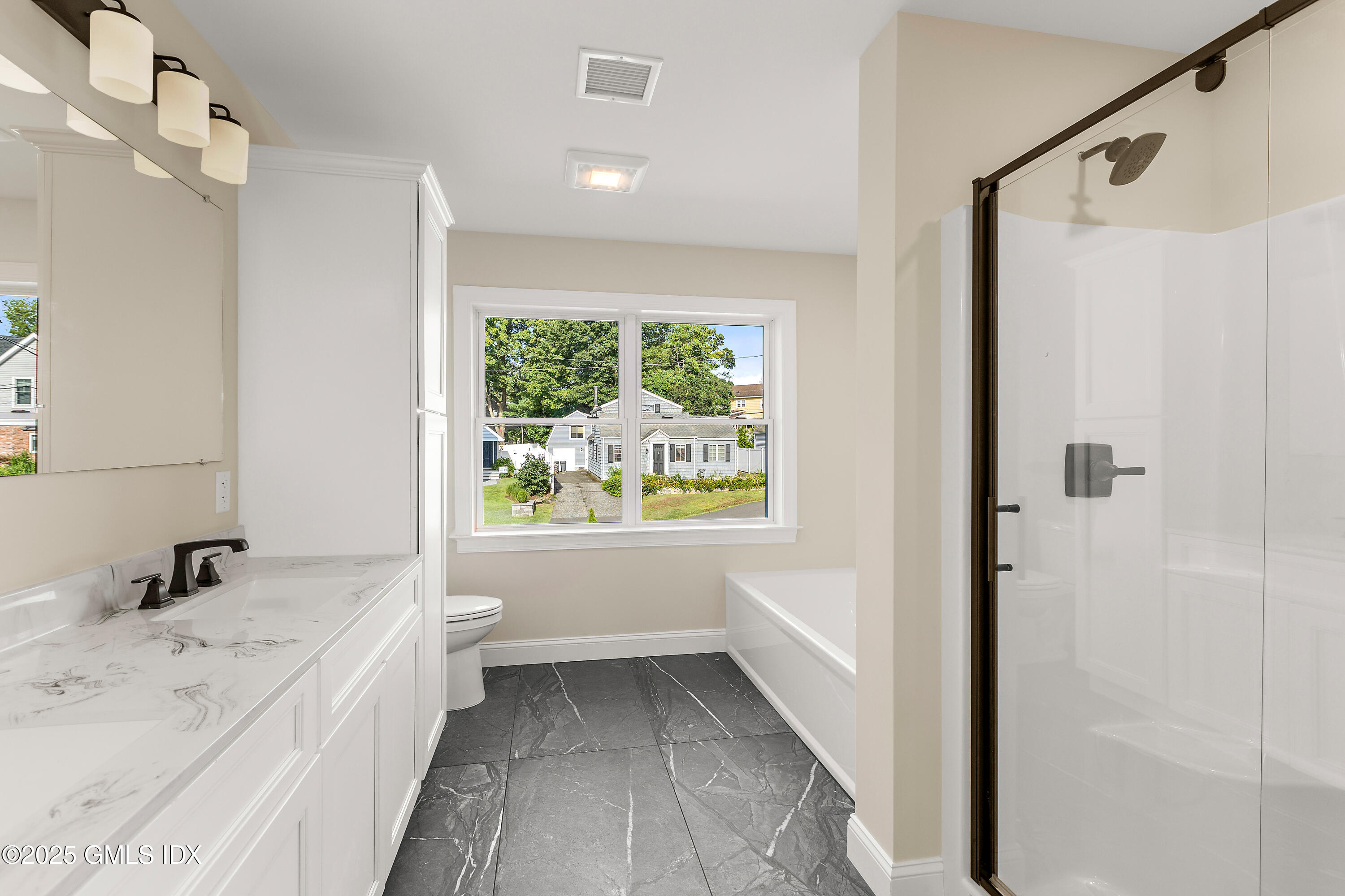 10 Highland Place, Unit B Greenwich, CT 06831 - Photo 16 of 30 10 Highland Pl Greenwich CT-26