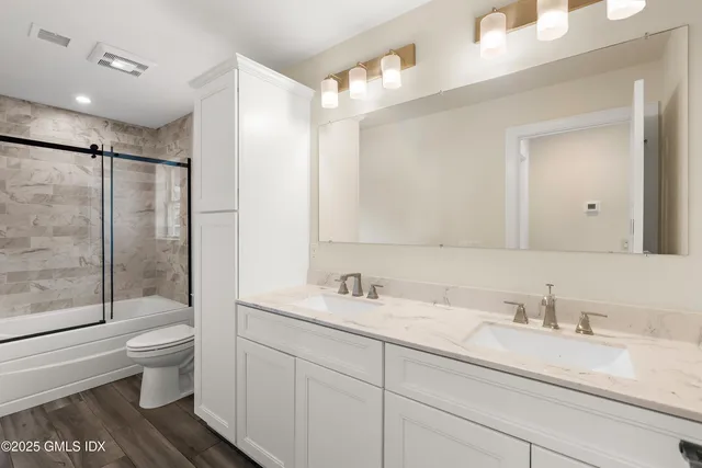 $8,000 | 10 Highland Place, Unit B, Greenwich, CT 06831