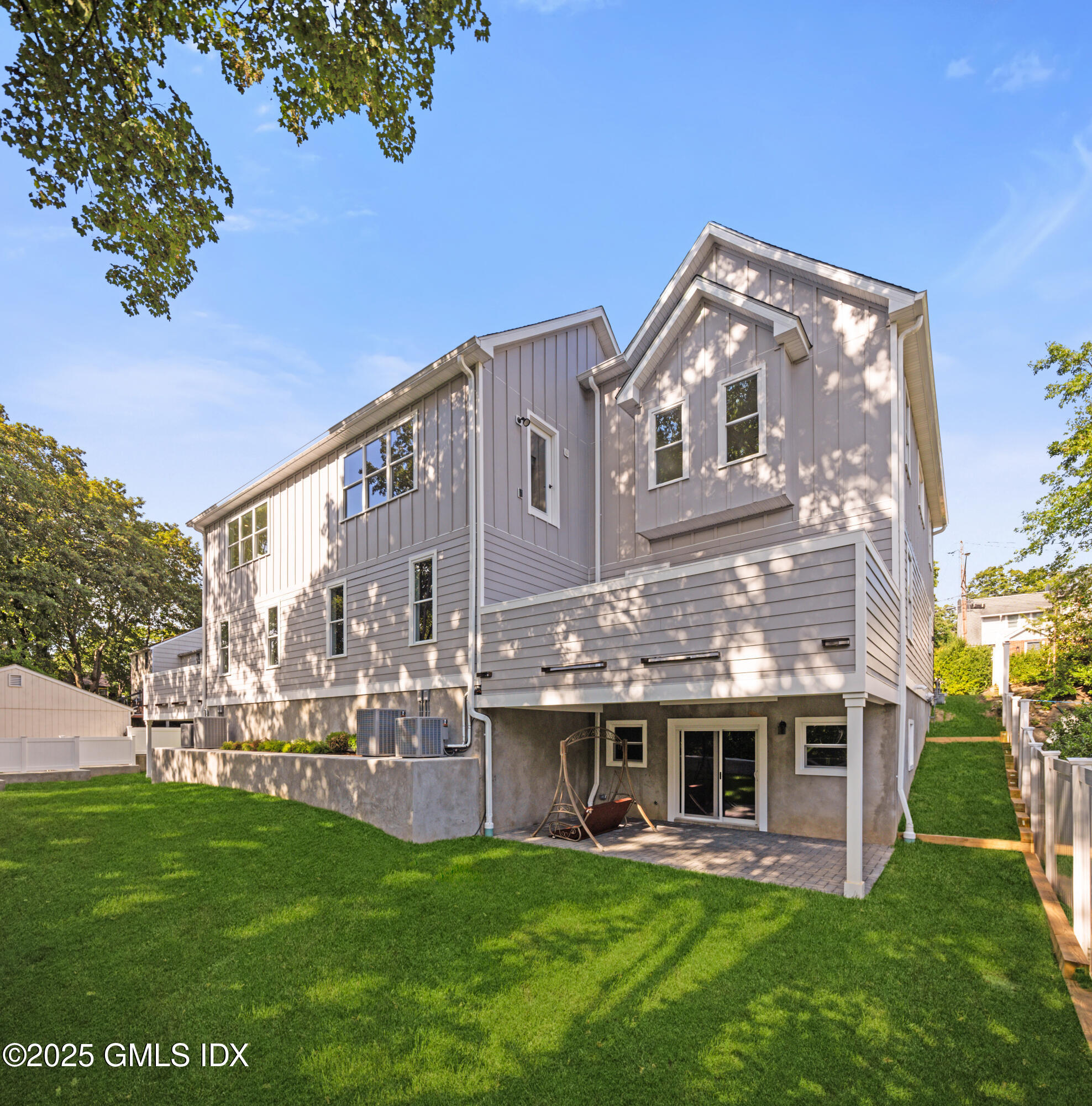 10 Highland Place, Unit B Greenwich, CT 06831 - Photo 24 of 30 10 Highland Pl Greenwich CT-4