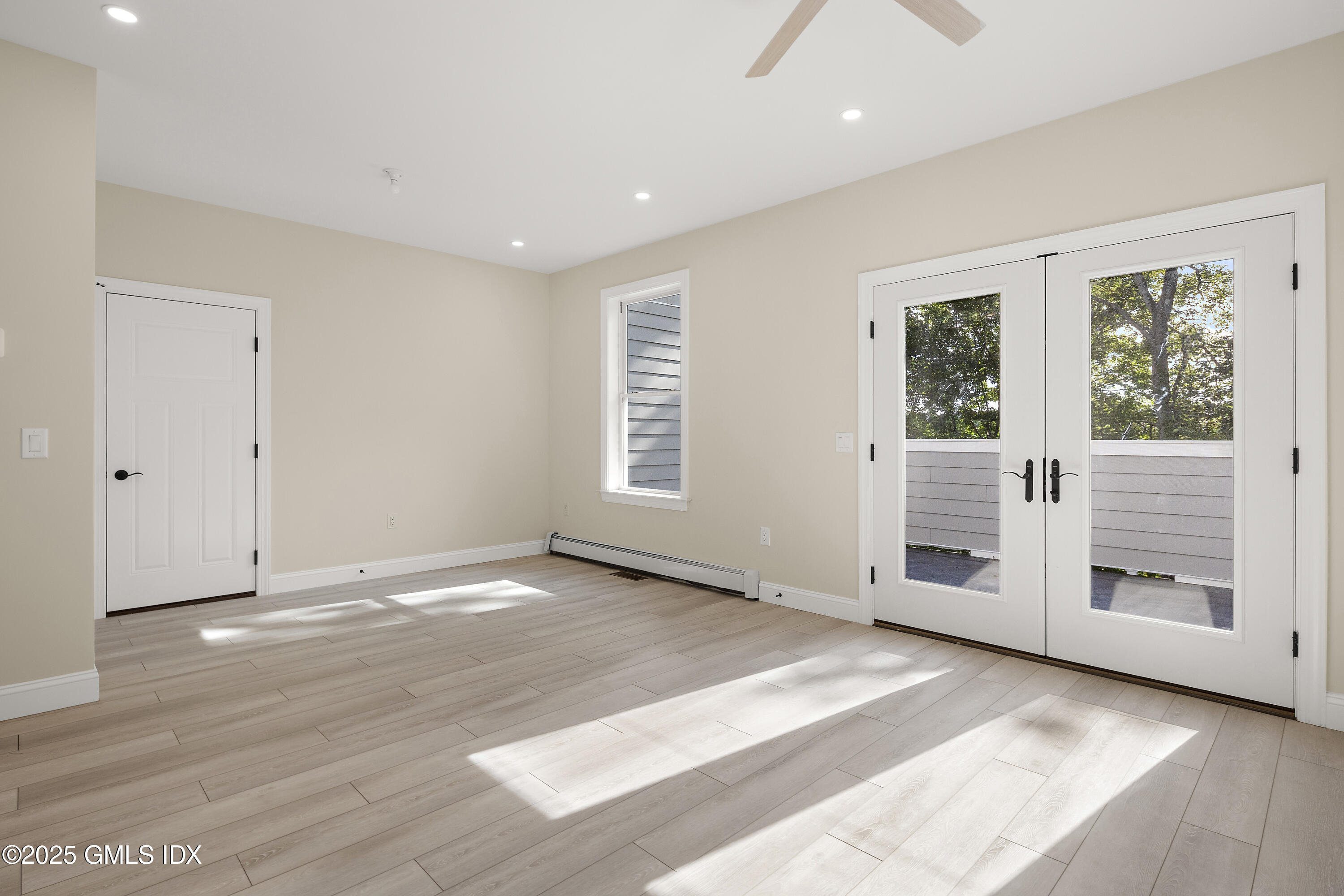 10 Highland Place, Unit B Greenwich, CT 06831 - Photo 6 of 30 10 Highland Pl Greenwich CT-12