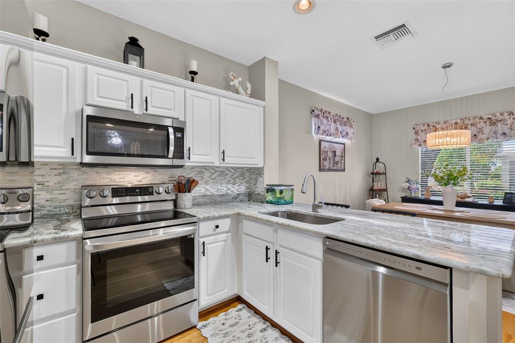 9524 Southeast 124th Loop Summerfield, FL 34491 - Photo 12 of 33