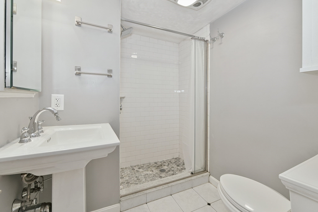 15 St George Street, Unit 1 Boston, MA 02118 - Photo 4 of 15