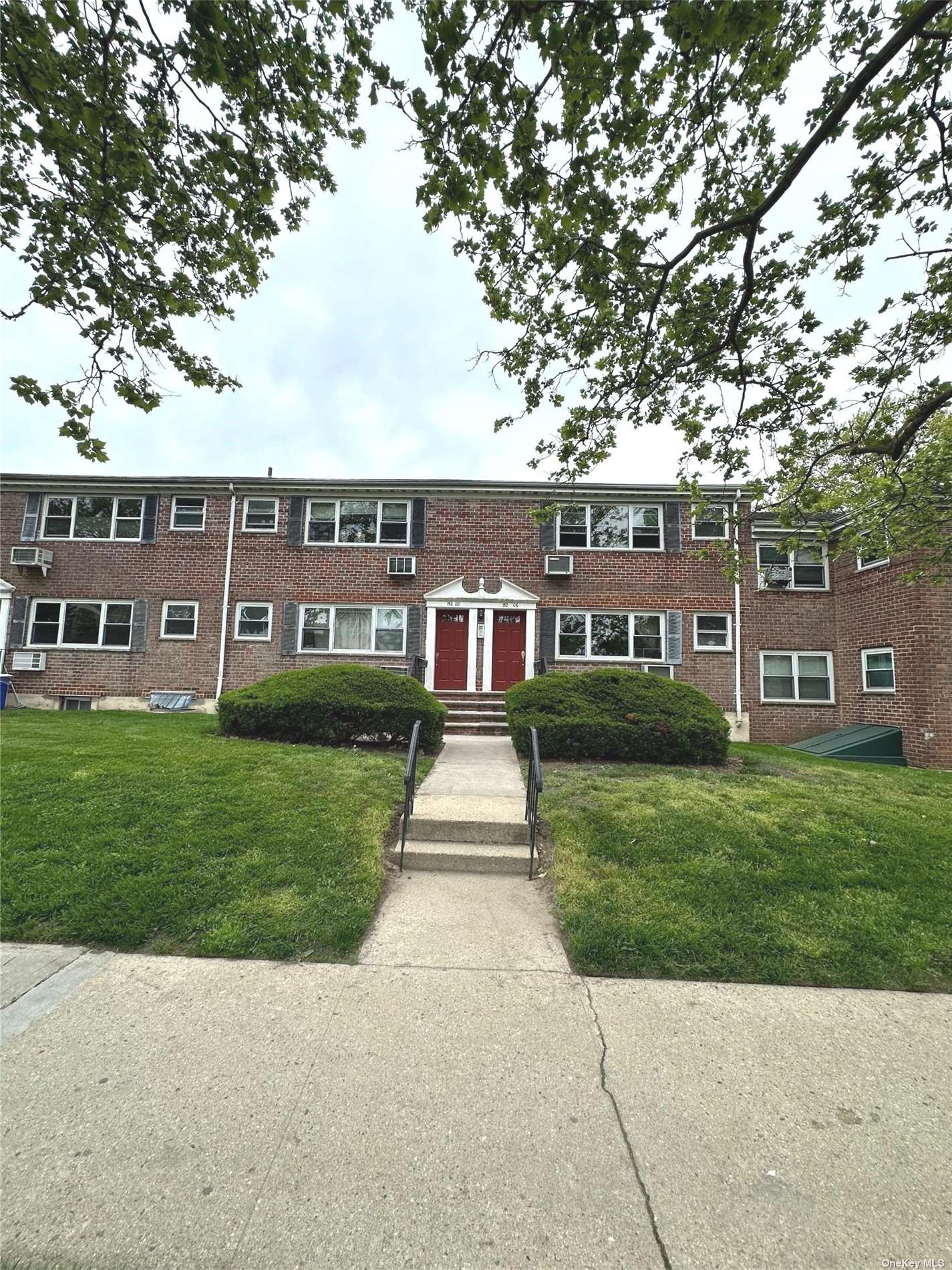 152-08 Melbourne Ave Unit 222B