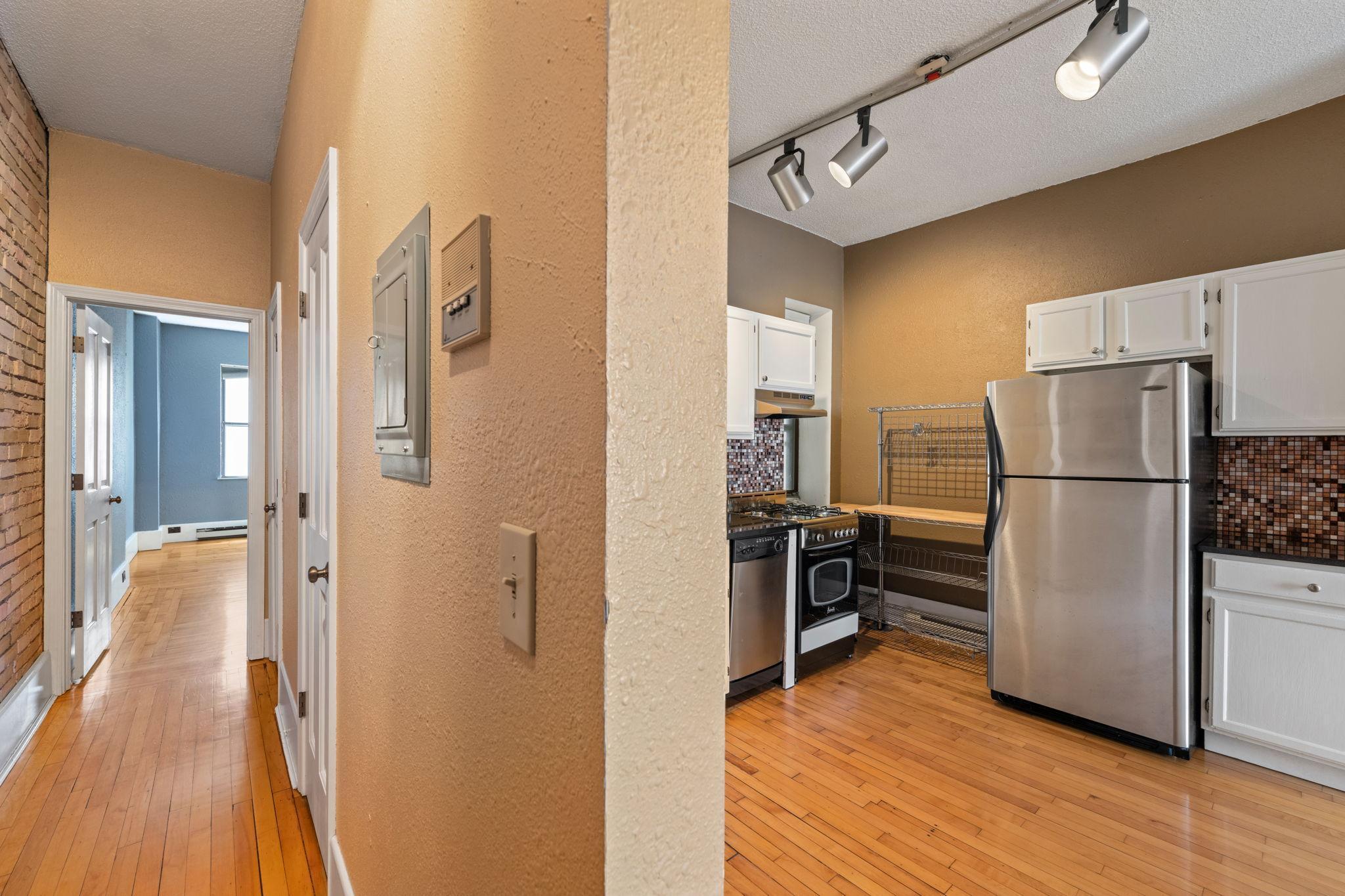 609 South 9th Street, Unit 8 Minneapolis, MN 55404 - Photo 9 of 30