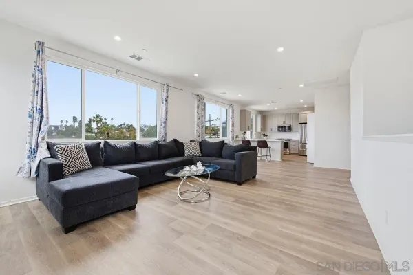 $880,000 | 5270 San Bernardo Terrace, San Diego, CA 92114