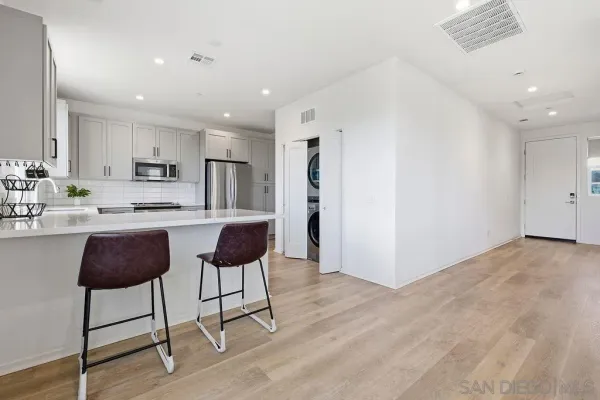 $880,000 | 5270 San Bernardo Terrace, San Diego, CA 92114