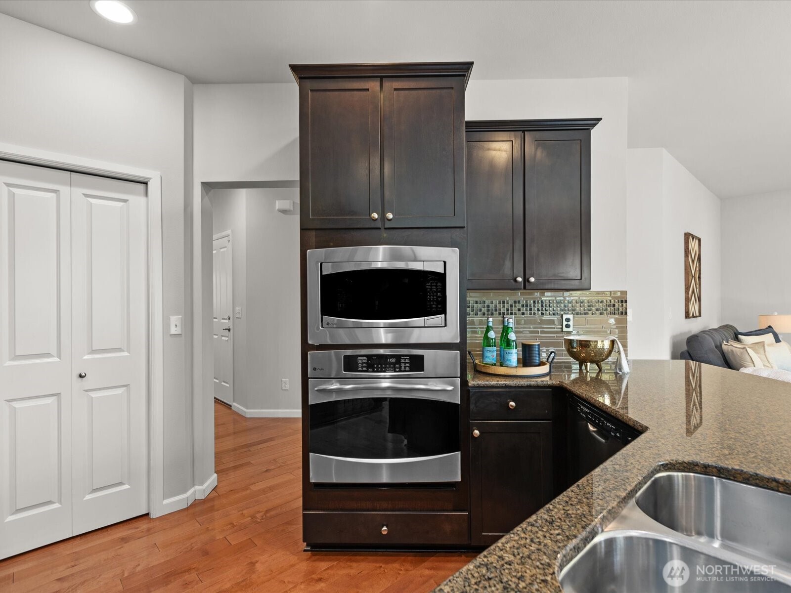 18121 46th Drive Southeast Bothell, WA 98012 - Photo 10 of 38