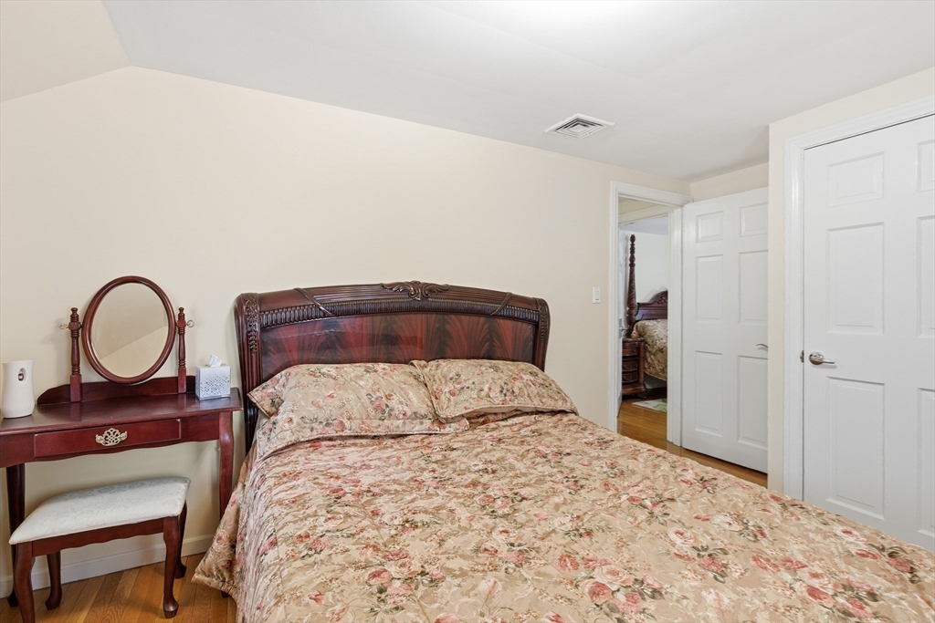 560 Worcester Street Wellesley, MA 02481 - Photo 23 of 42