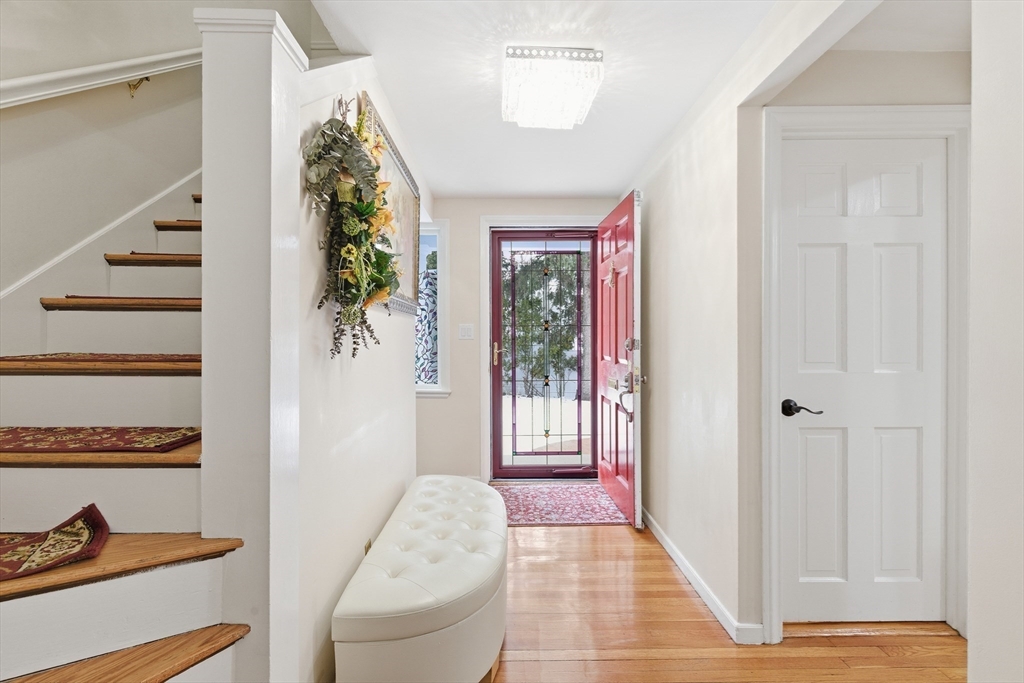 560 Worcester Street Wellesley, MA 02481 - Photo 4 of 42