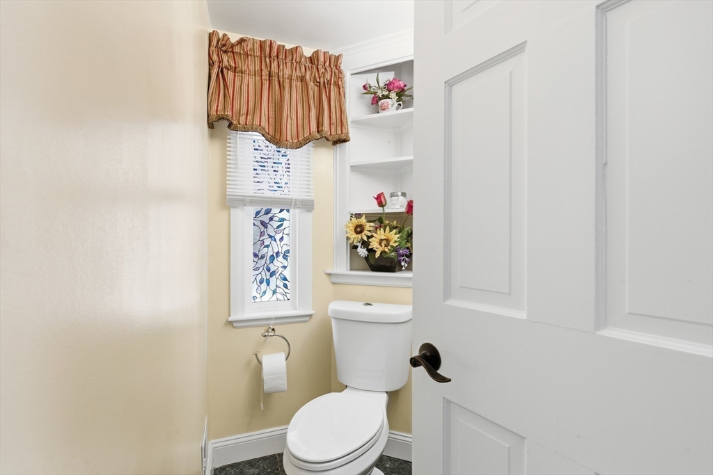 560 Worcester Street Wellesley, MA 02481 - Photo 6 of 42